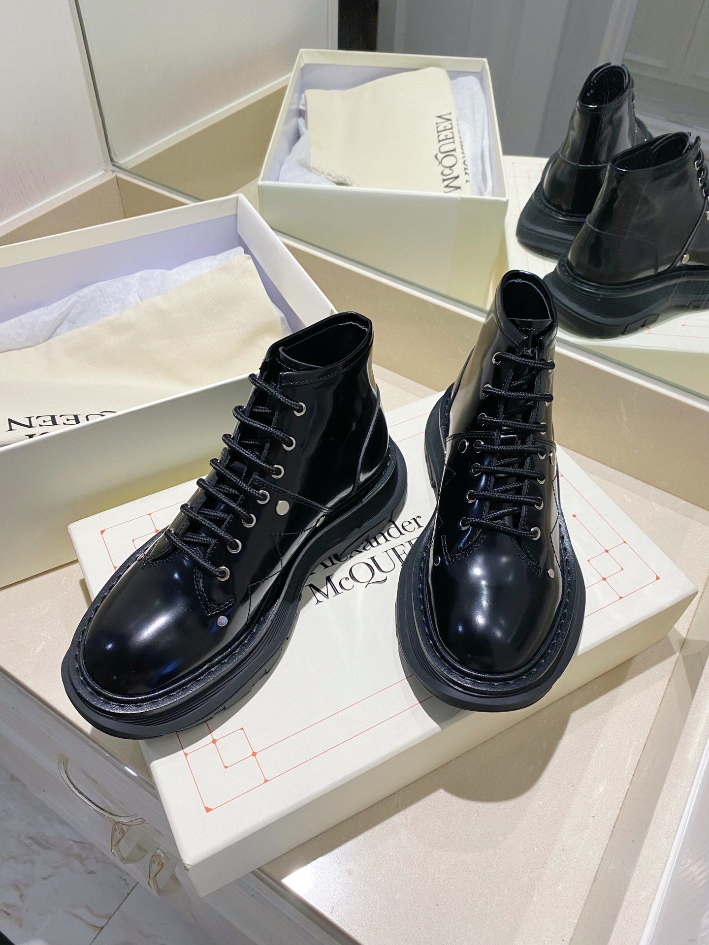 M*queen  Boots Black