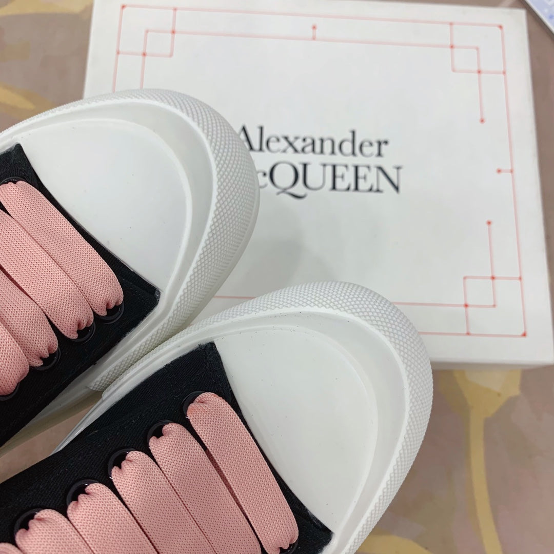 M*QUEEN Sneakers