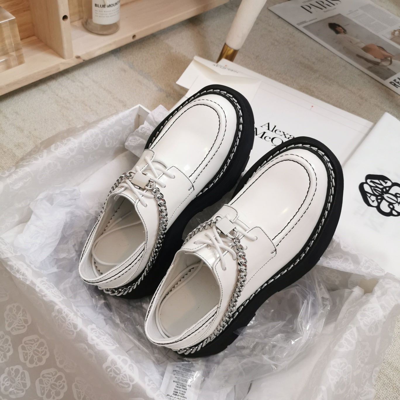 M*queen    Shoes Chain White