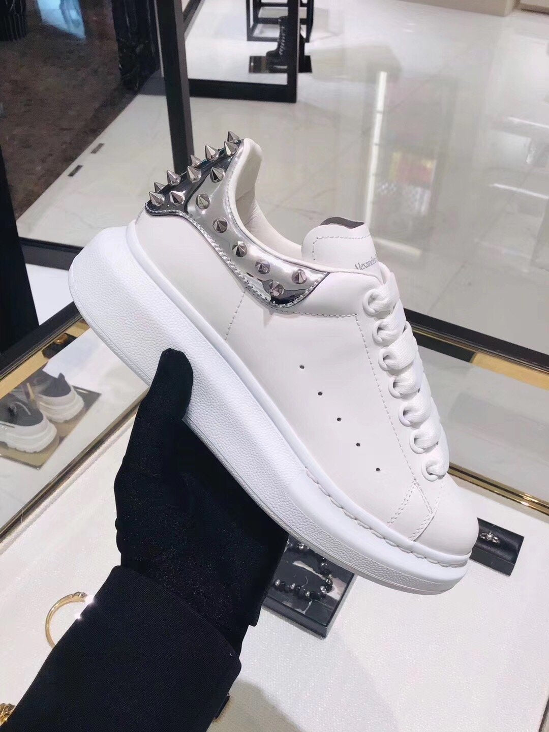 M*queen  Sneakers White
