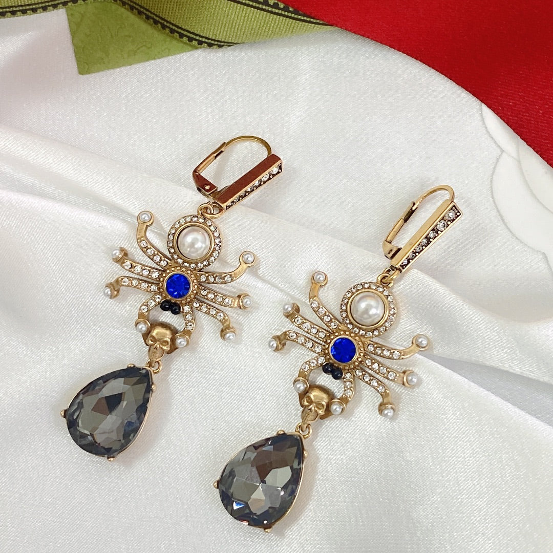 M*QUEEN  Earrings Vintage style