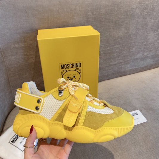 MOSKINO  Sneakers Yellow