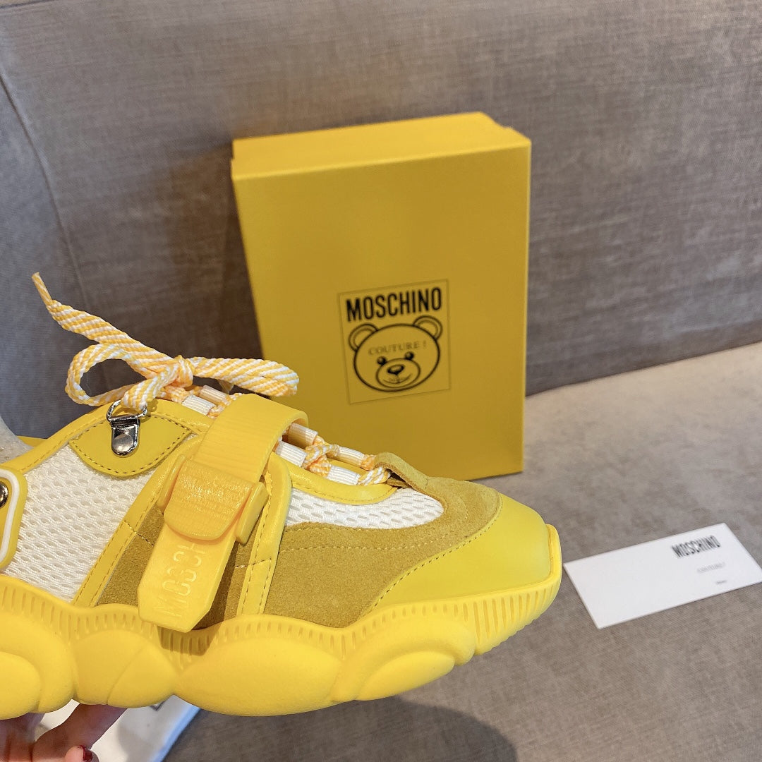 MOSKINO  Sneakers Yellow