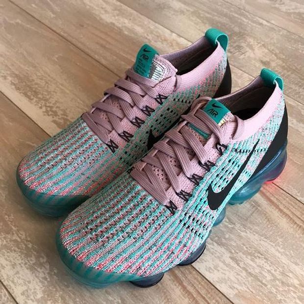 N*ke Max Sneakers Vapor