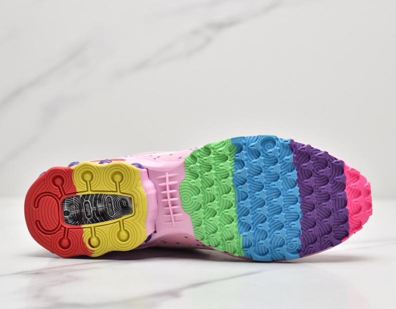 N*ke Sneakers Run Pink