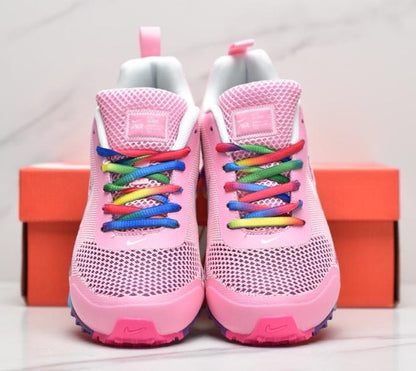 N*ke Sneakers Run Pink