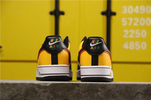 N*ke Max Sneakers  Force Color