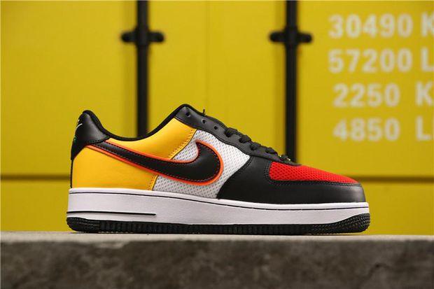 N*ke Max Sneakers  Force Color