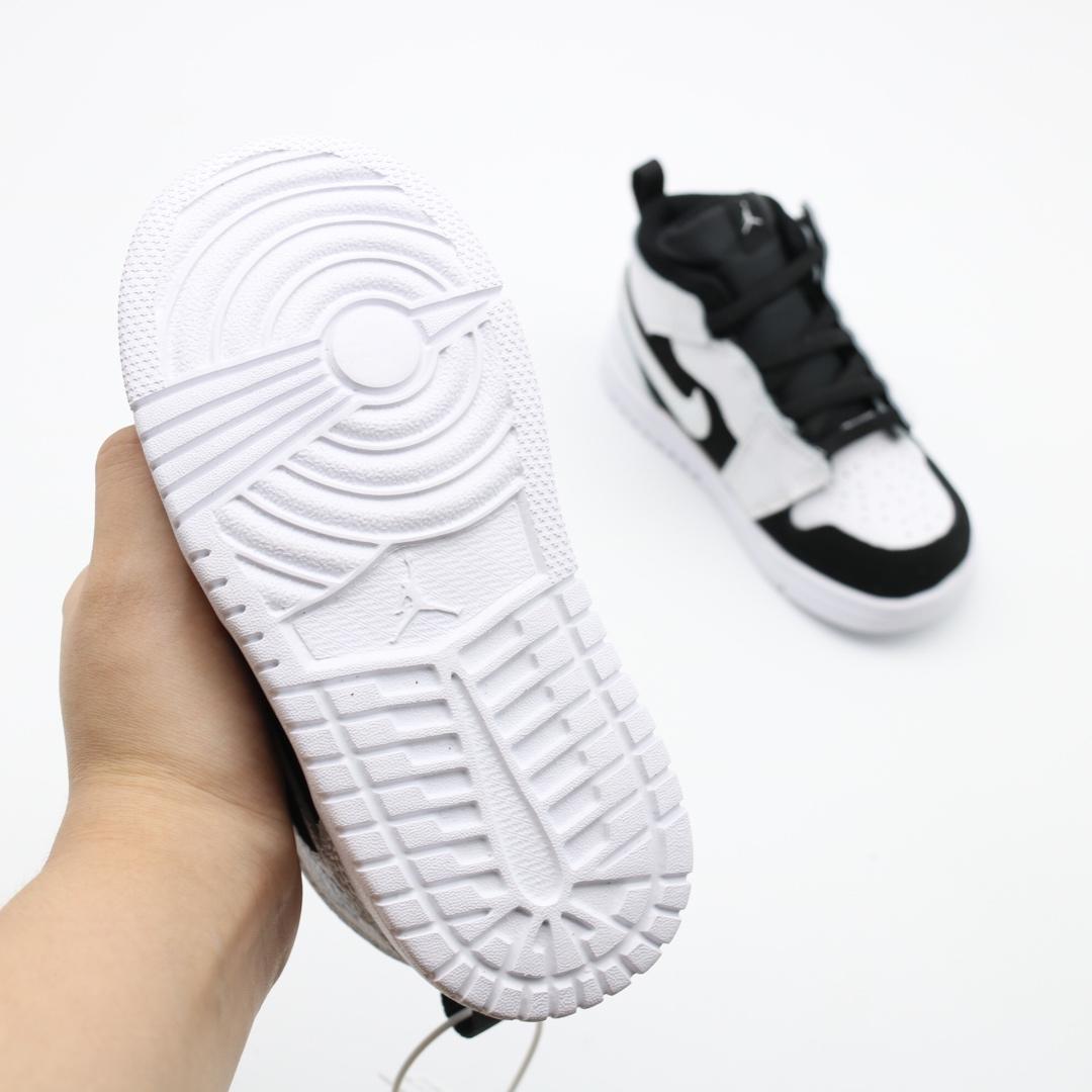 N*ke Max Jorda Kids Sneakers
