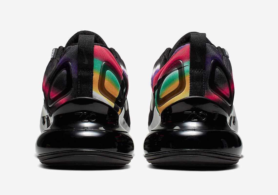 N*ke Sneakers 720