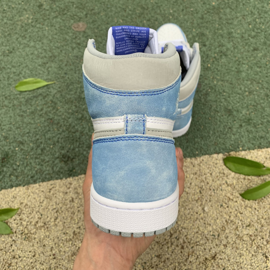 N*ke  Air Jorda 1  Sneakers High