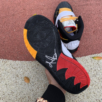 N*ke Kyrie Bruce Lee  Sneakers