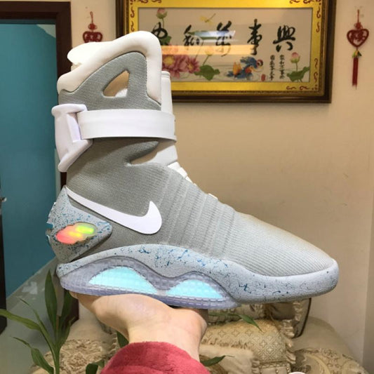 N*ke Max  Sneakers Mag Back in Future