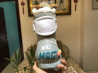 N*ke Max  Sneakers Mag Back in Future