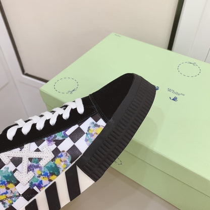OFF WITE Sneakers
