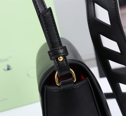 OFF WITE  Bag  24 cm