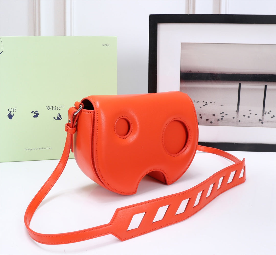 OFF WITE  Bag 24 cm