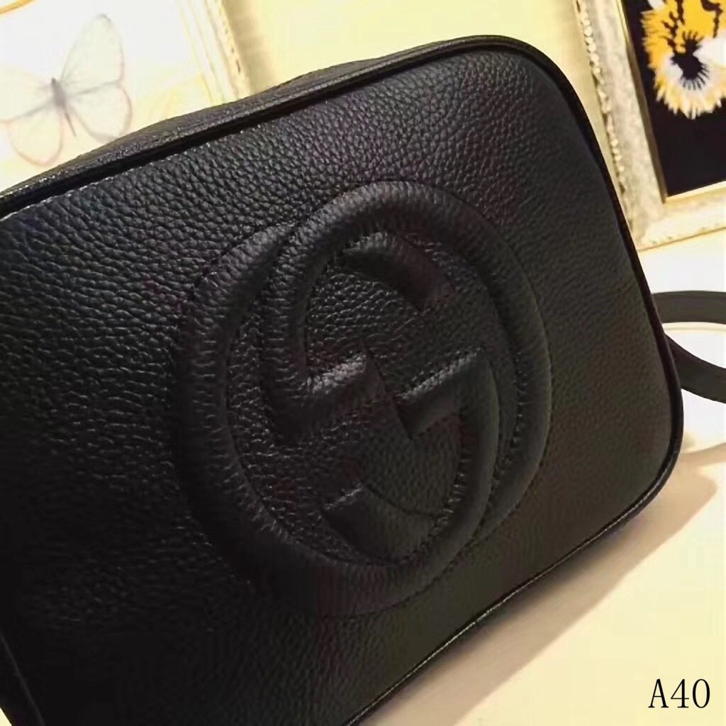GU Smal Bag Soho Disco Black White
