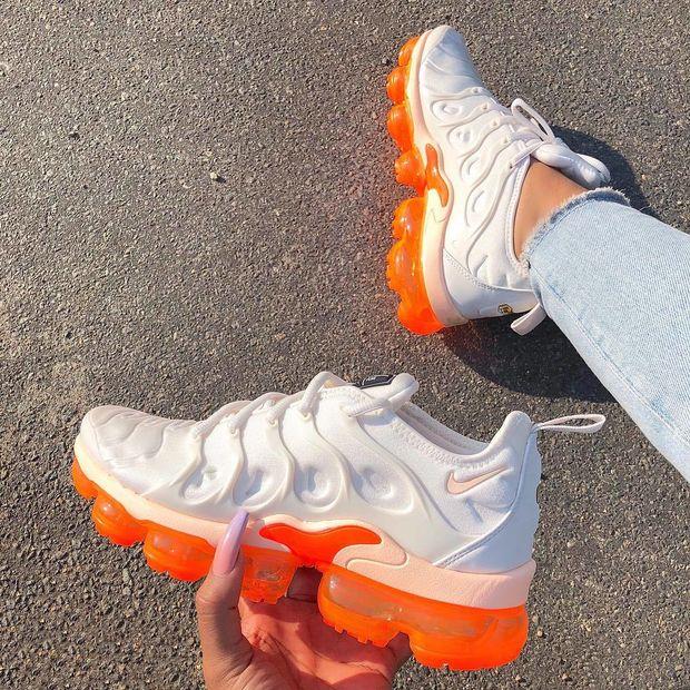 N*ke Max Vapor Sneakers Plus White Pink