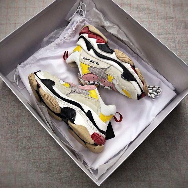 SNBAL Triple S Rose Sneakers