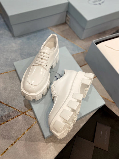 PRD Shoes 2 Colors Monolith