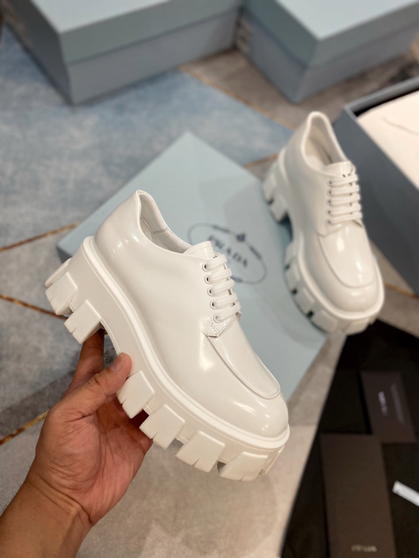 PRD Shoes 2 Colors Monolith