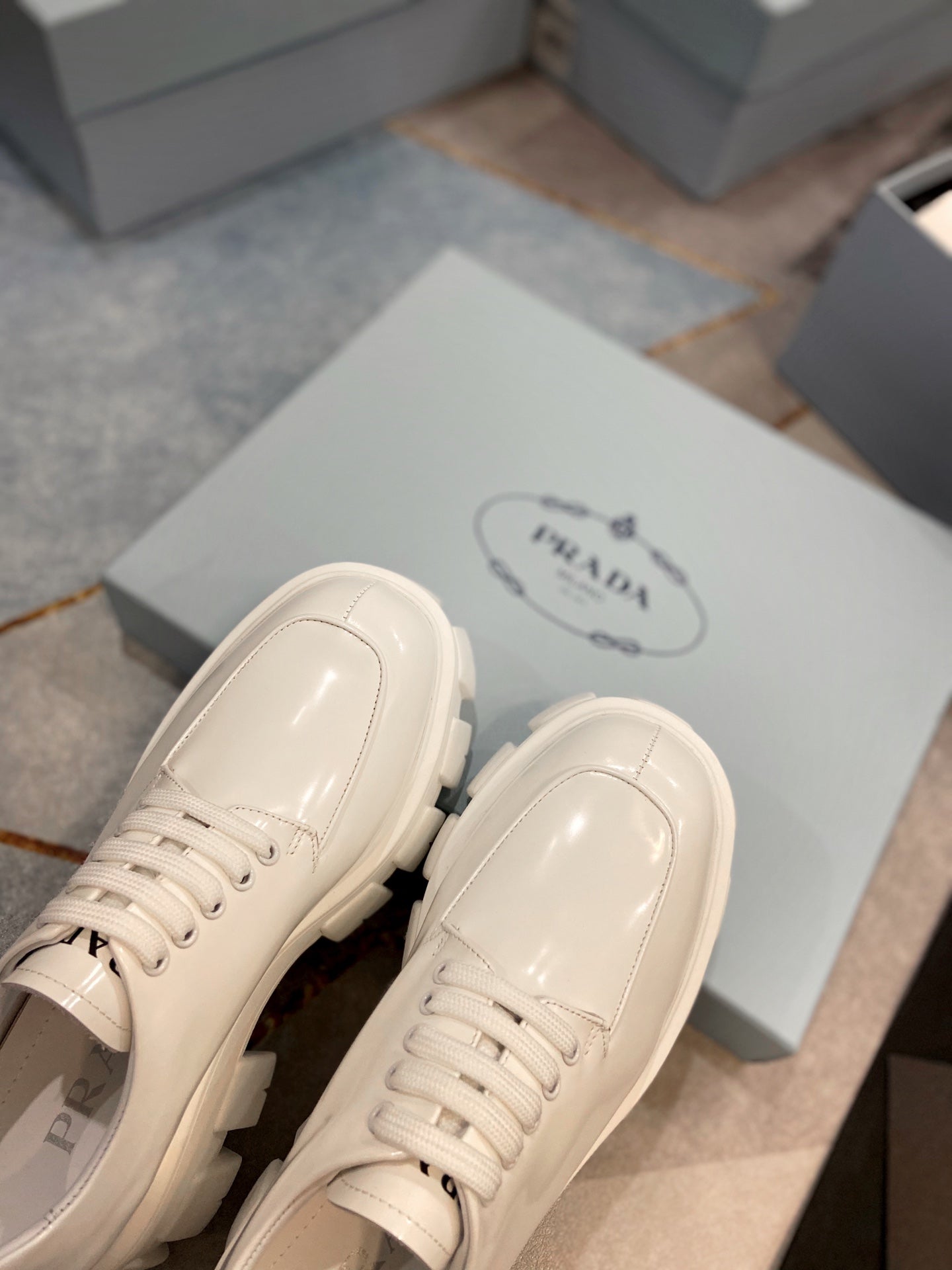 PRD Shoes 2 Colors Monolith