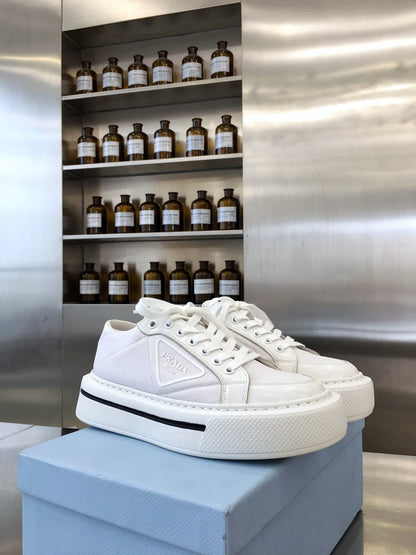 PRD Sneakers Wedge White