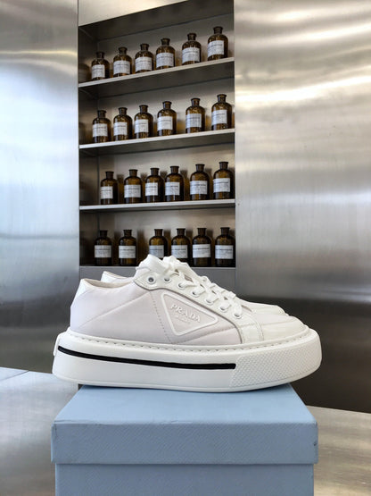 PRD Sneakers Wedge White