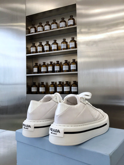 PRD Sneakers Wedge White