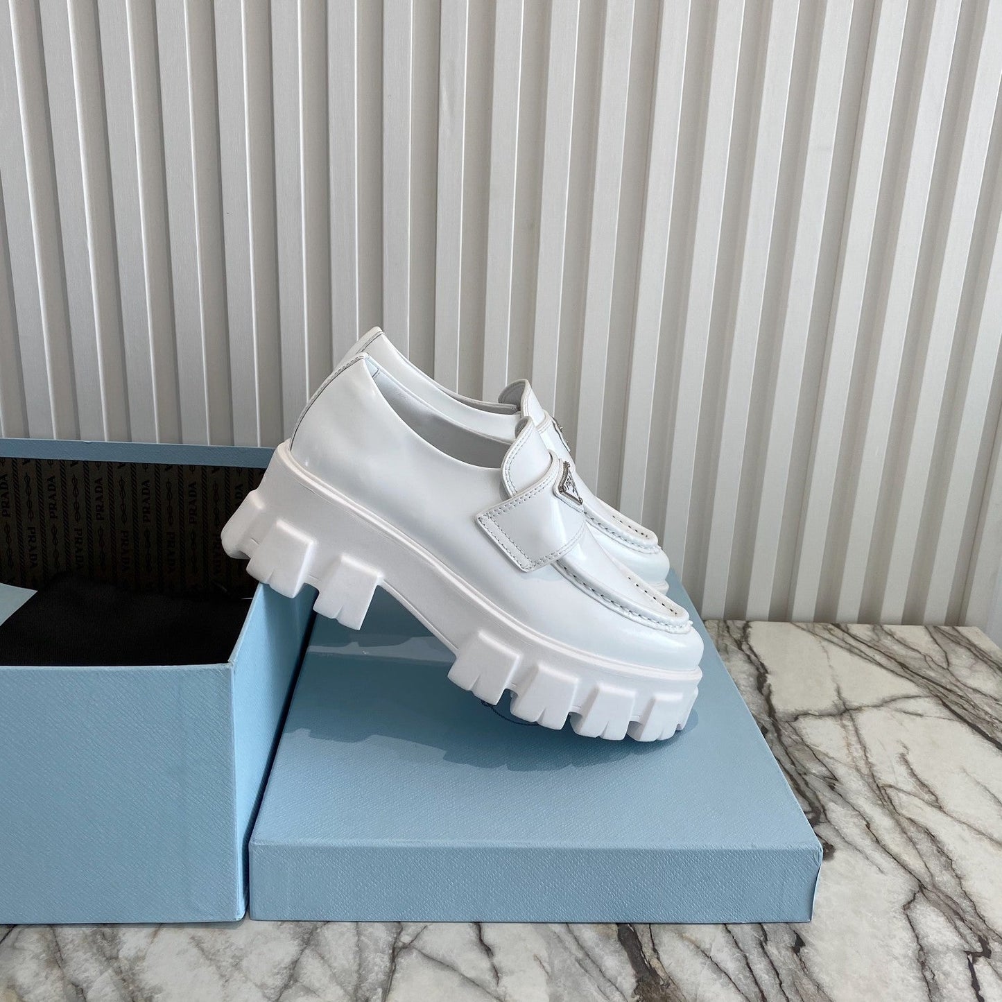 PRD  Shoes Wedge Platform 2 Color 's