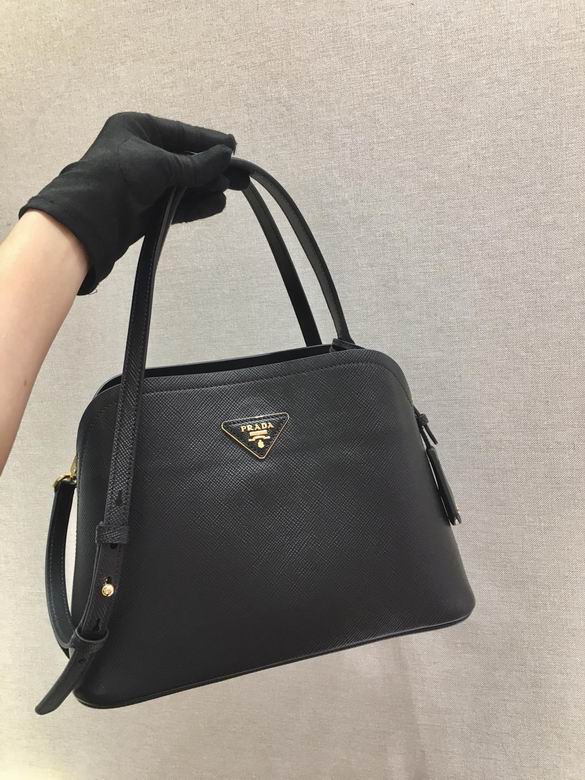 PRD Saffiano Matinee Bag  2 Color 's Black & White