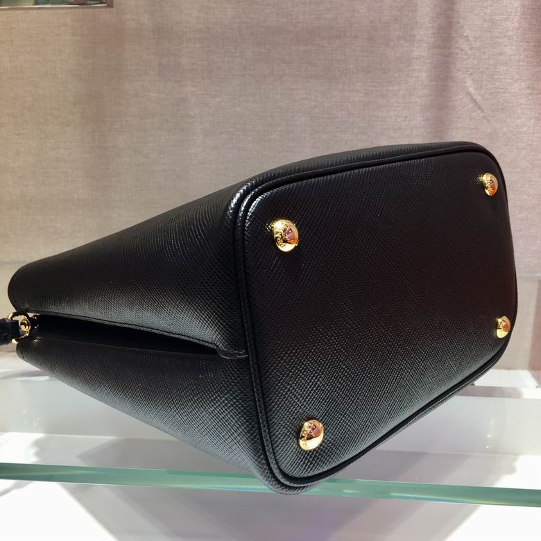 PRD Saffiano Panier Bag  2 Color 's Black & White