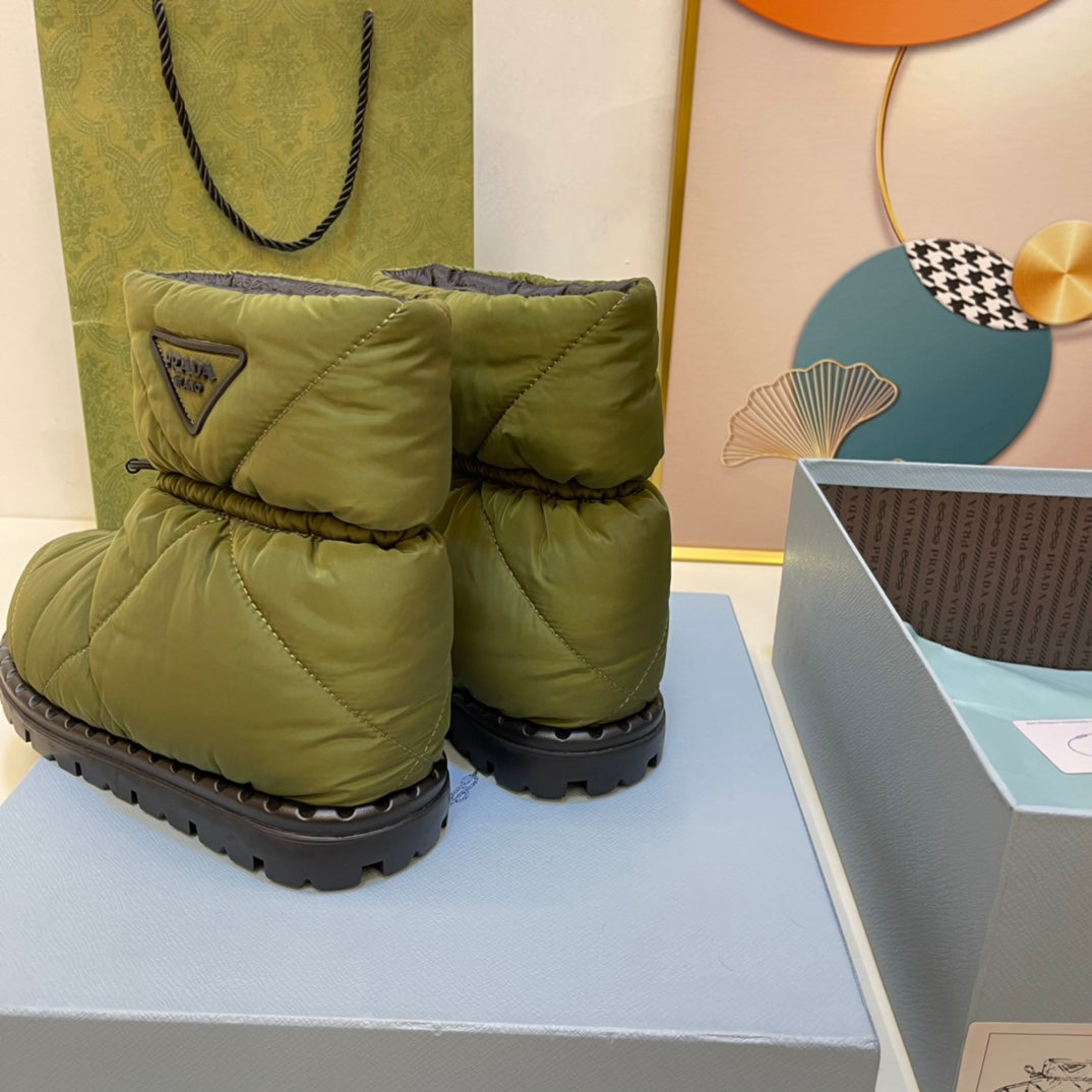 PRD Pillo w Ugg  Boots  4 color 's