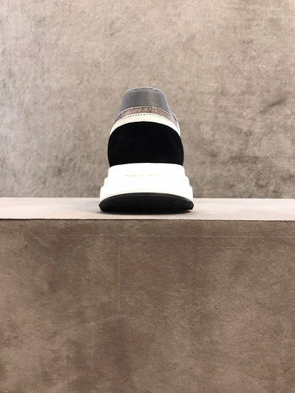 HRM Sneakers  2 Color 's