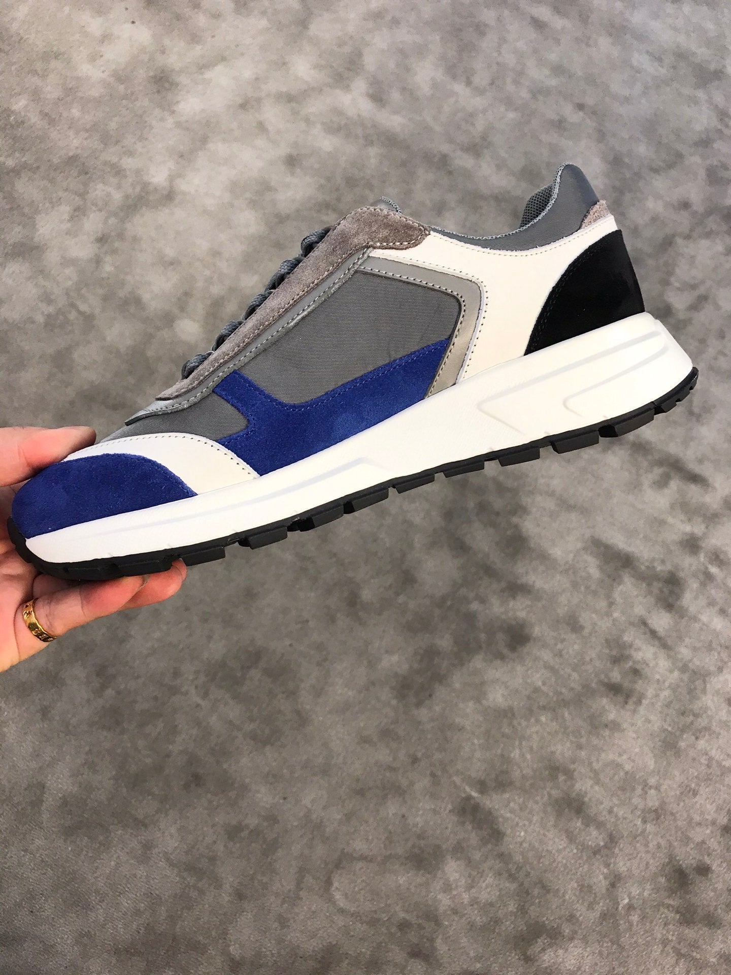 HRM Sneakers  2 Color 's