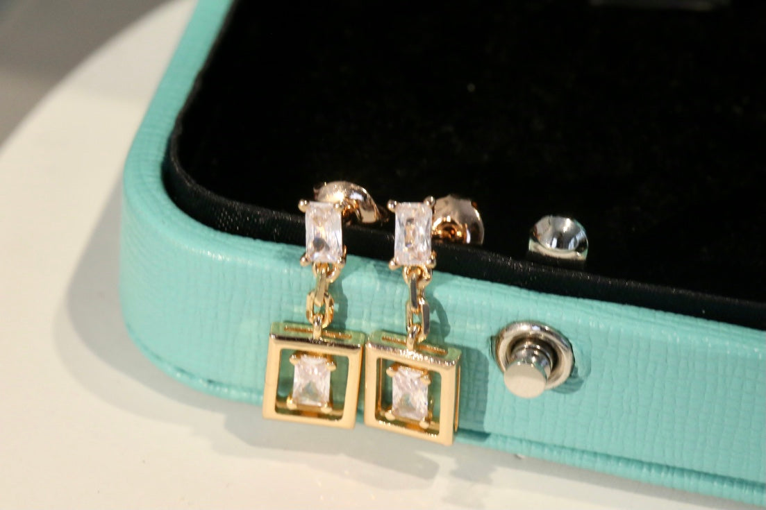 TIFF *Y  Earring 3 Color 's