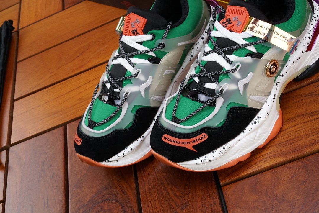 VRC Sneakers