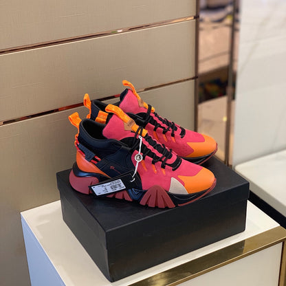 VRC  Run away Sneakers Low Orange