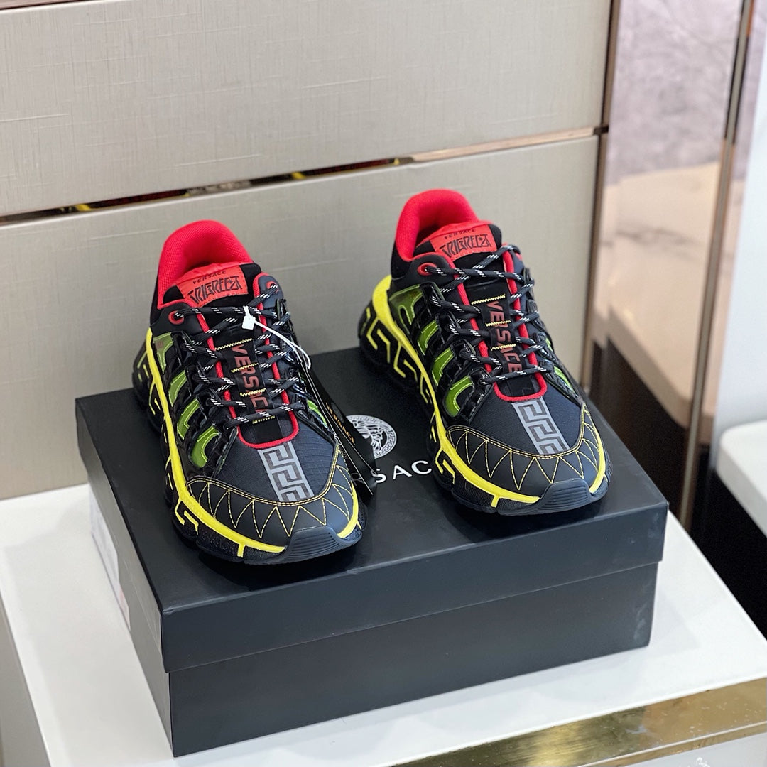 VRC  Sneakers Medusa
