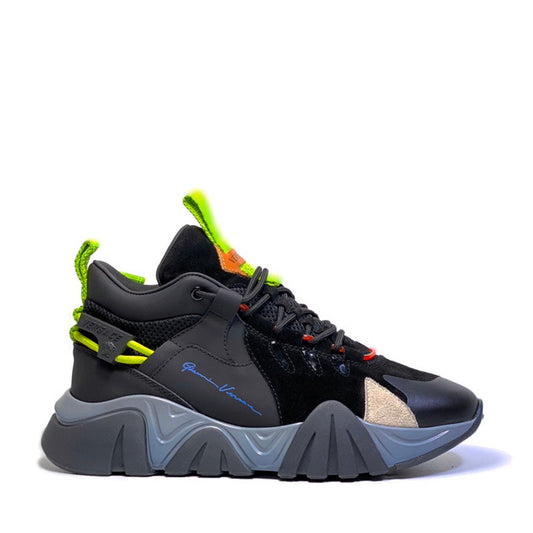 VRC  Sneakers Run Away