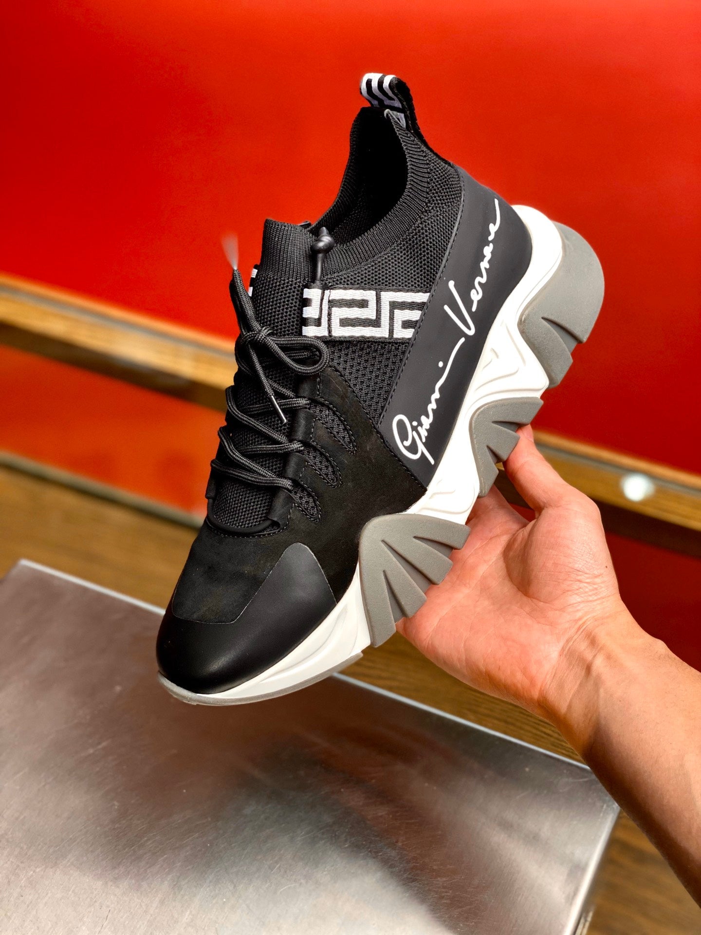 VRC  Sneakers Run Away