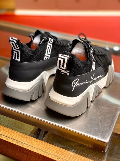 VRC  Sneakers Run Away