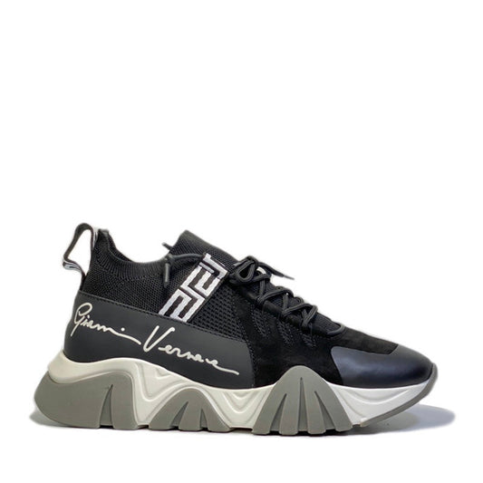 VRC  Sneakers Run Away