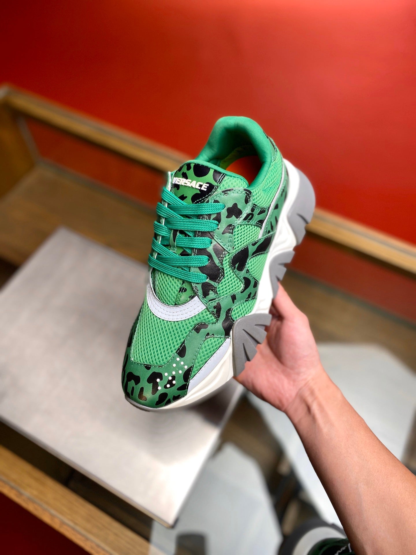 VRC  Sneakers Run Away