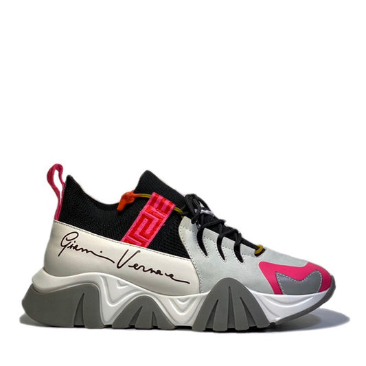 VRC  Sneakers Run Away