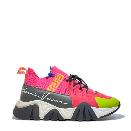 VRC  Sneakers Run Away