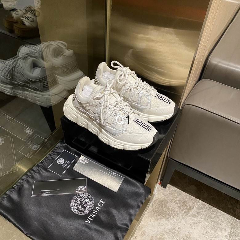 VRC Sneakers Run Away White