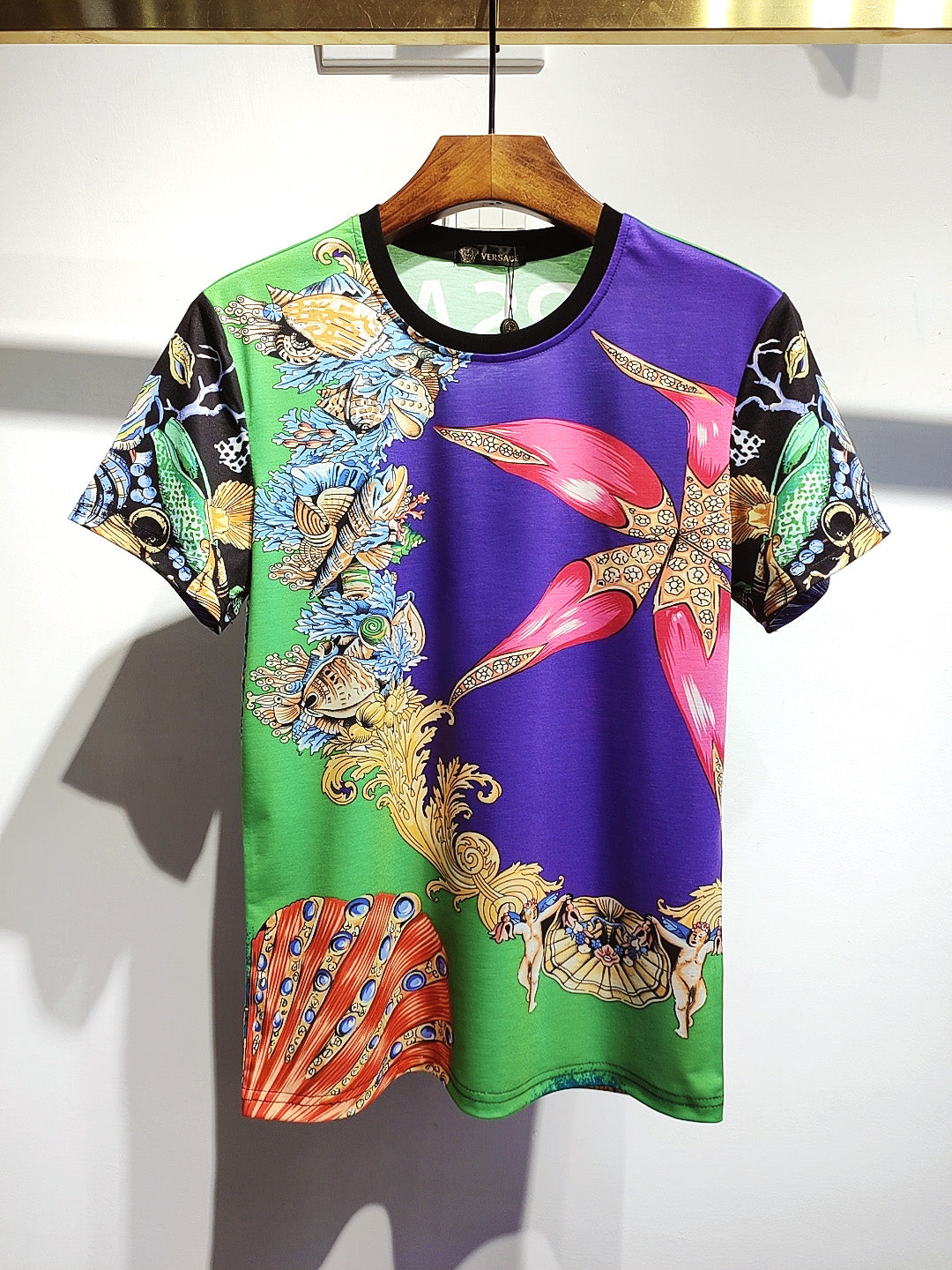 VRC  T - shirt  Colorful WOMAN