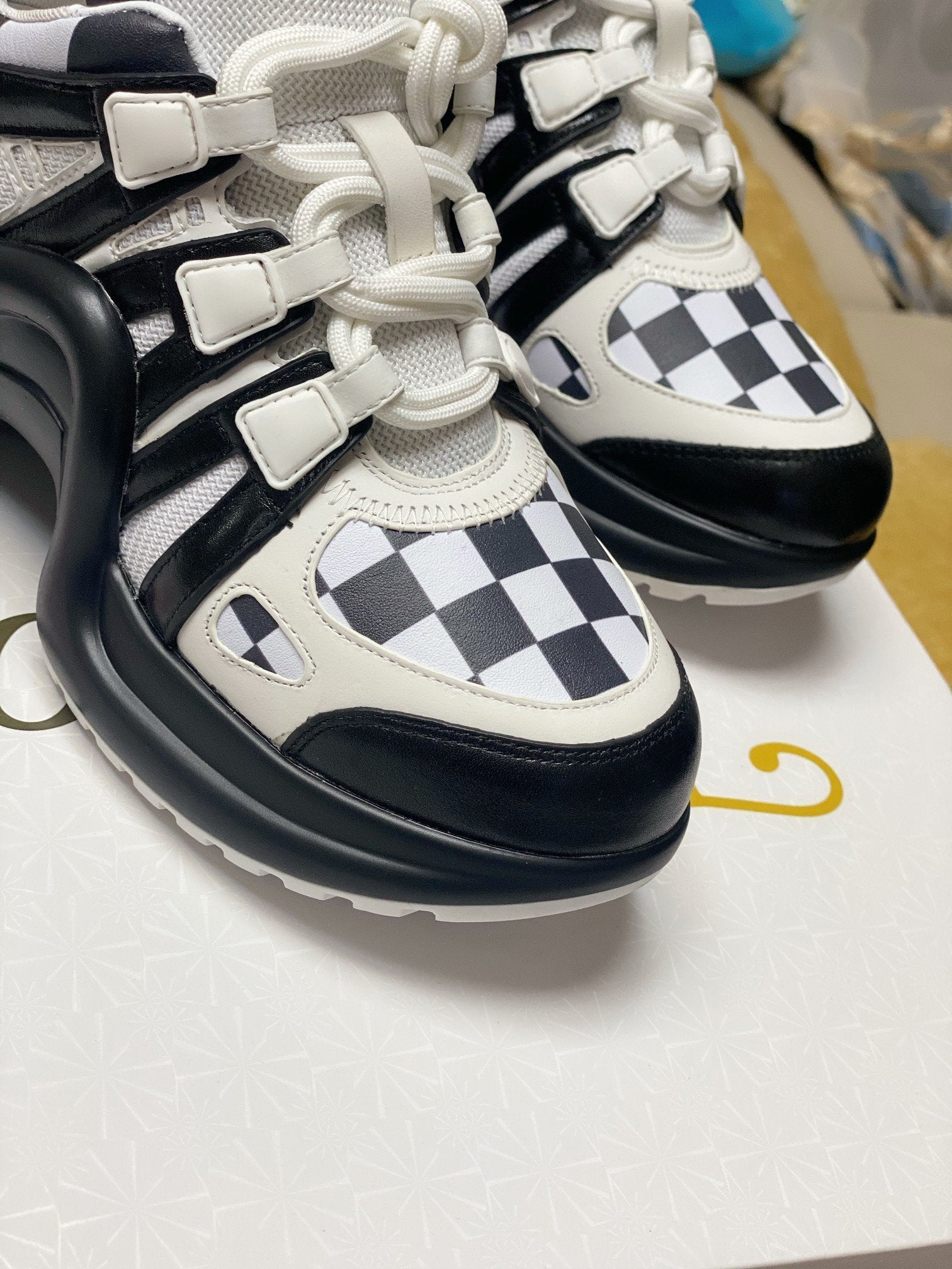 lv